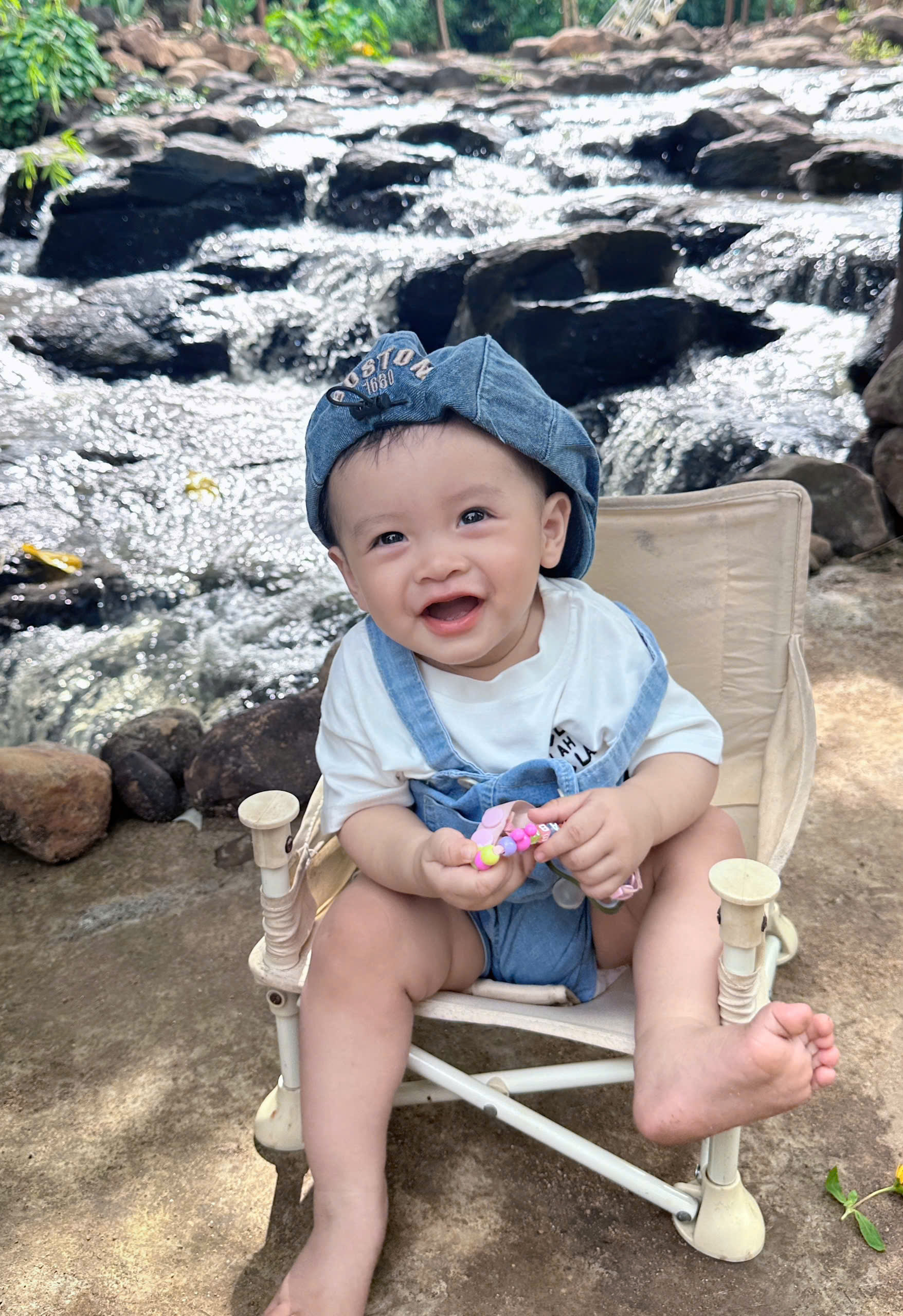 Bé Xoài 10 tháng tuổi